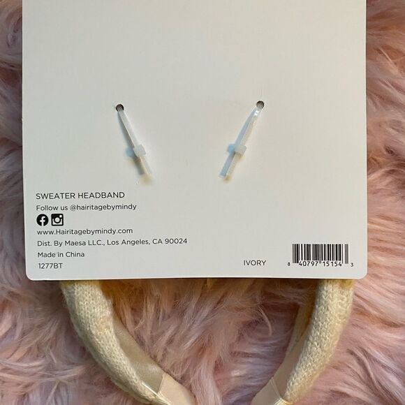 *NWT* Hairitage Sweater Headband in Ivory - Picture 3 of 3